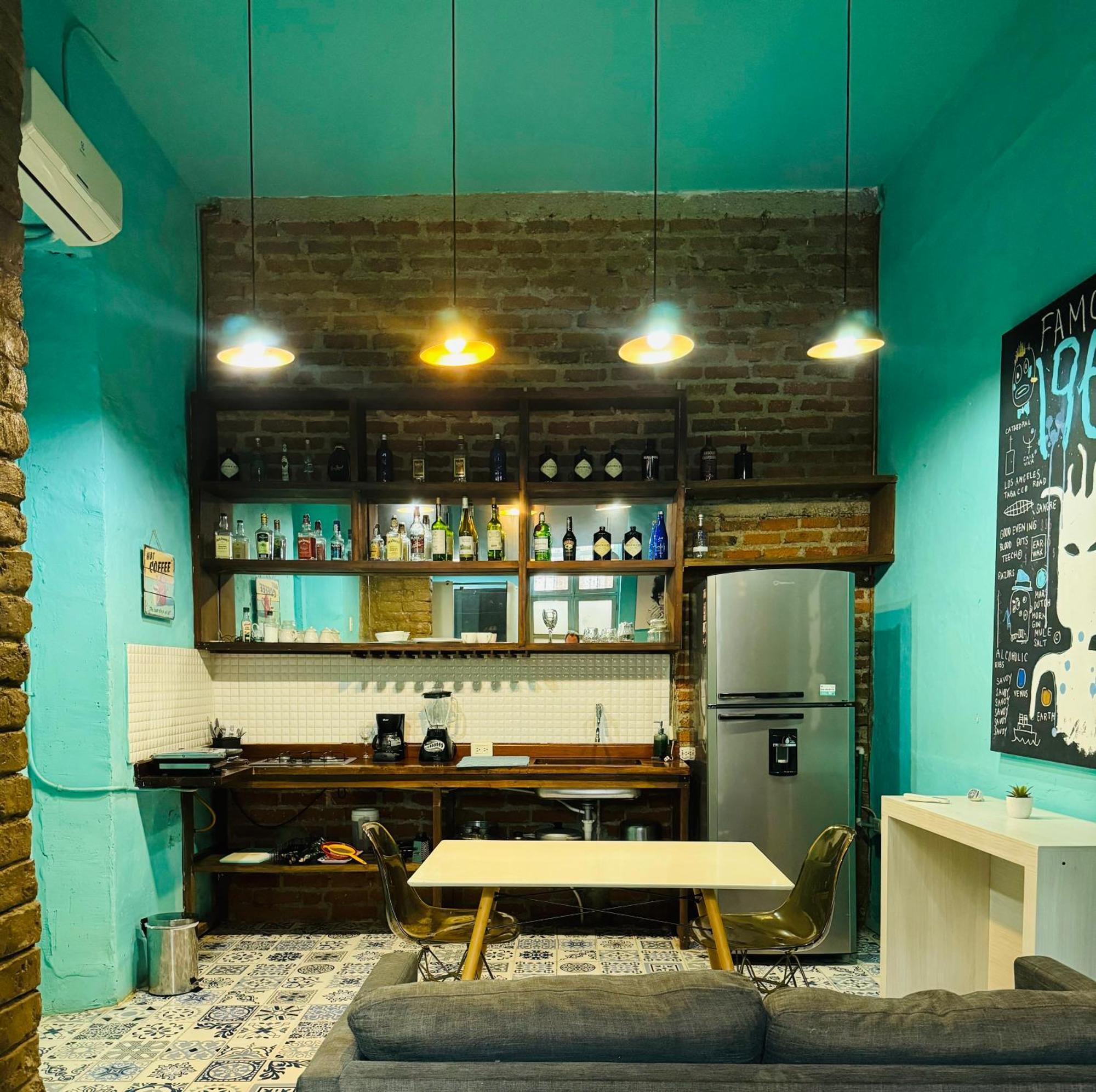 Moonshine Boutique Hostal กาลี ภายนอก รูปภาพ